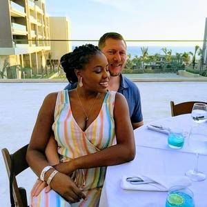 Meet your Posher, Ofonime